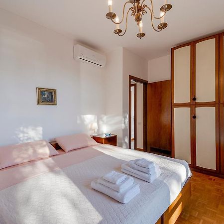 Portosole Attic - With Terrace And Private Parking Apartment Sanremo Ngoại thất bức ảnh