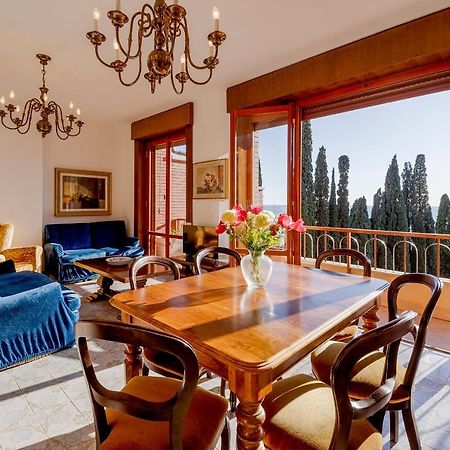 Portosole Attic - With Terrace And Private Parking Apartment Sanremo Ngoại thất bức ảnh