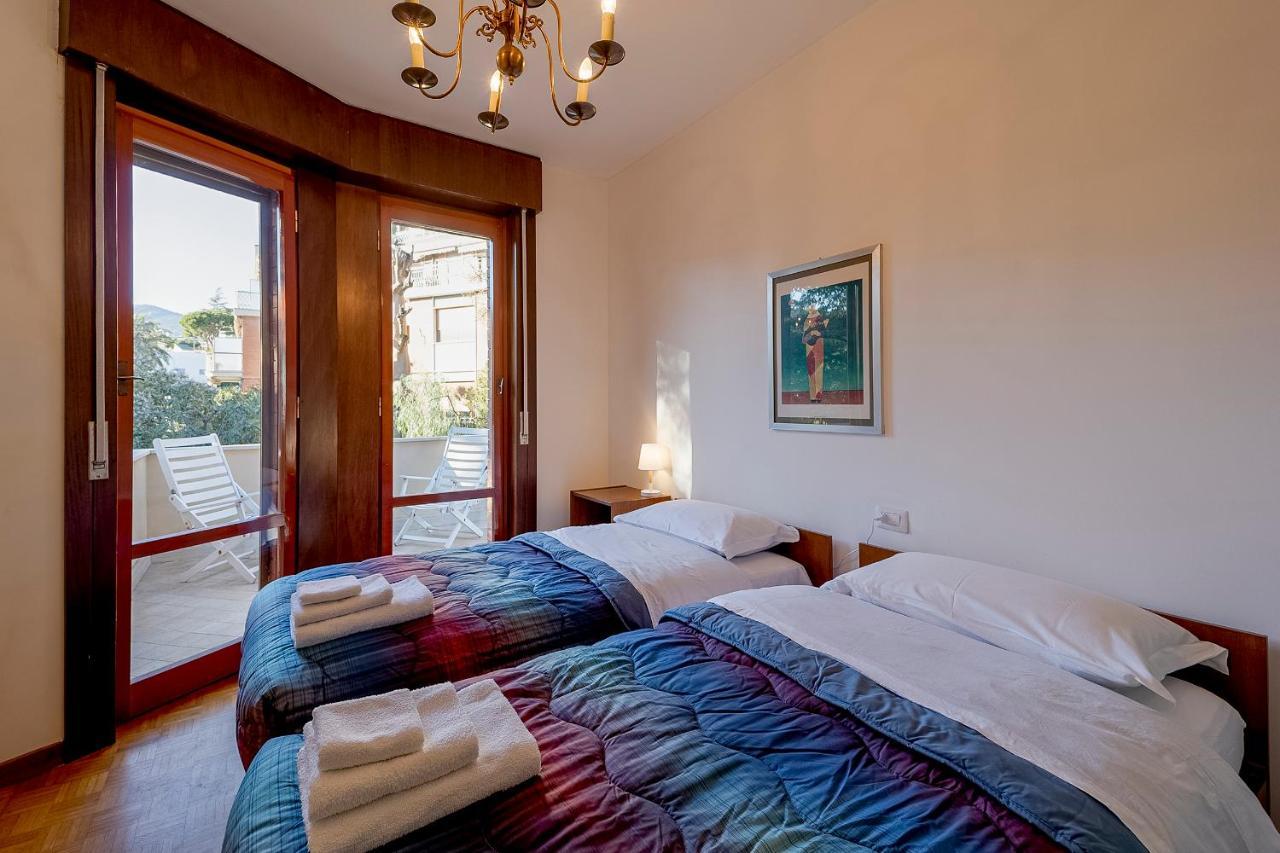 Portosole Attic - With Terrace And Private Parking Apartment Sanremo Ngoại thất bức ảnh