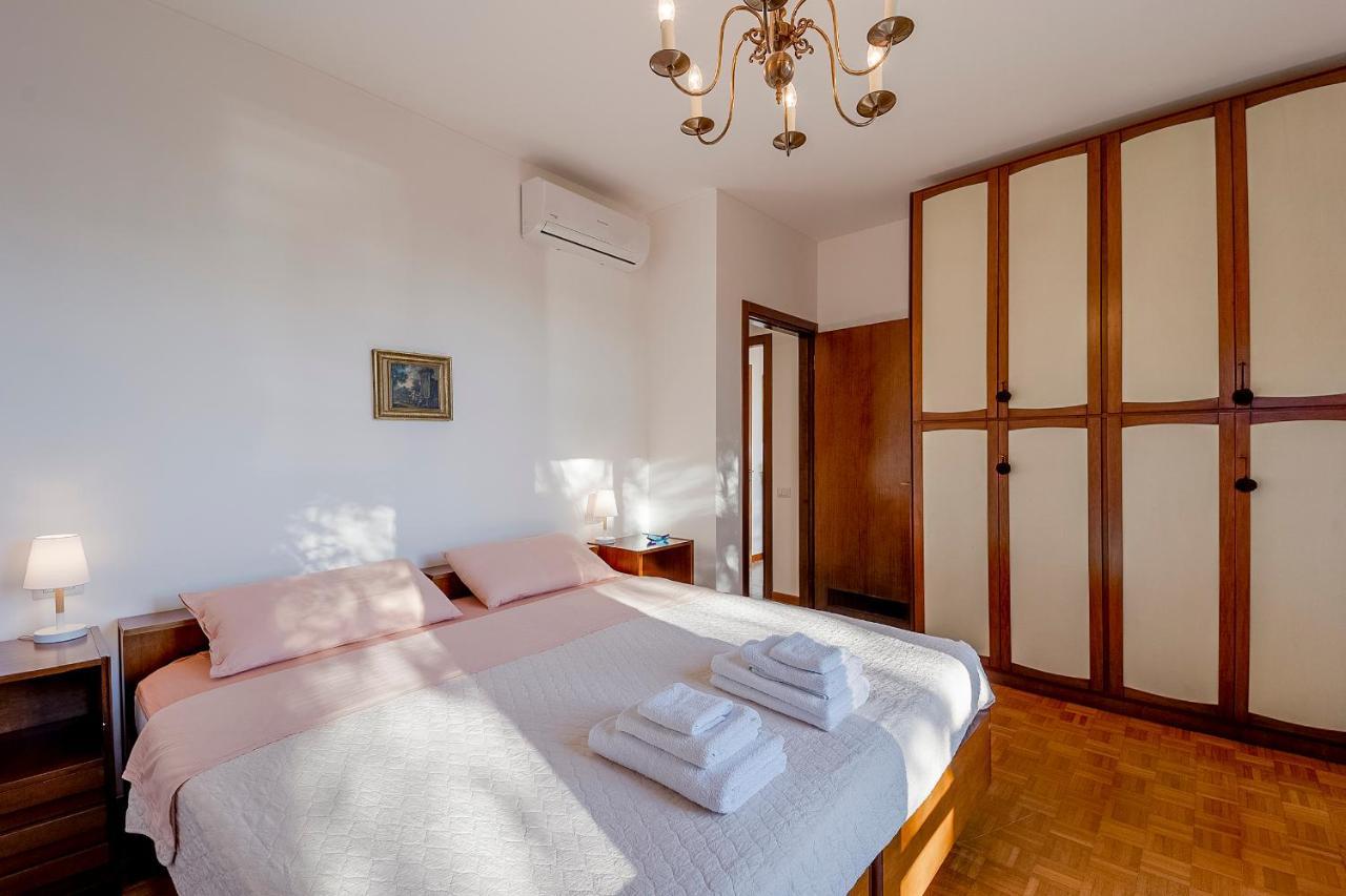 Portosole Attic - With Terrace And Private Parking Apartment Sanremo Ngoại thất bức ảnh