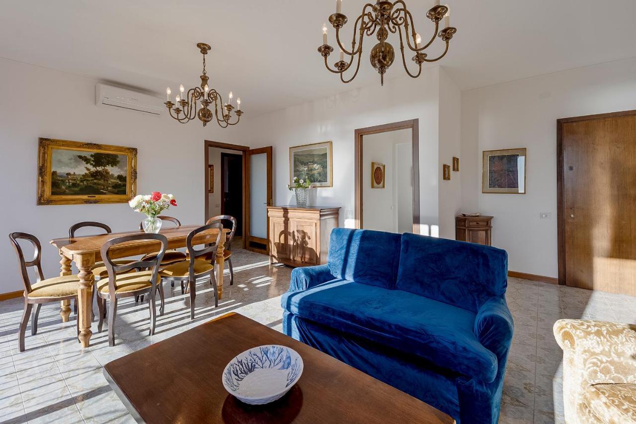 Portosole Attic - With Terrace And Private Parking Apartment Sanremo Ngoại thất bức ảnh