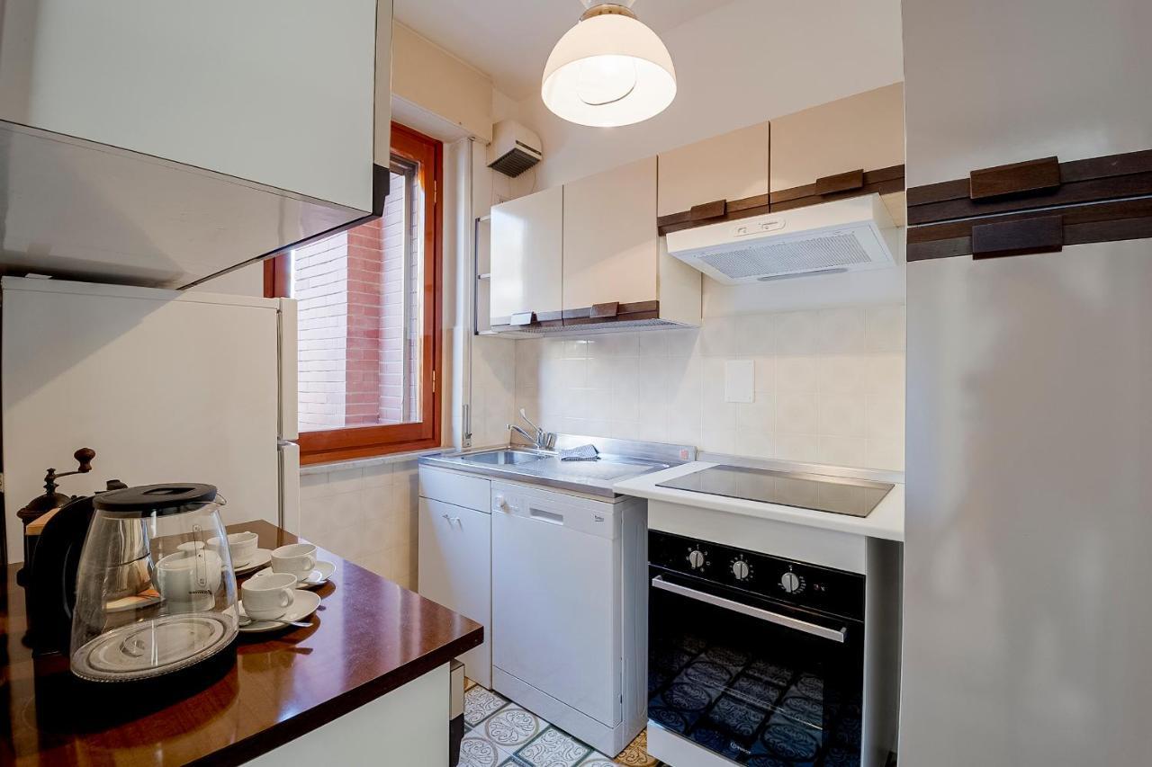 Portosole Attic - With Terrace And Private Parking Apartment Sanremo Ngoại thất bức ảnh