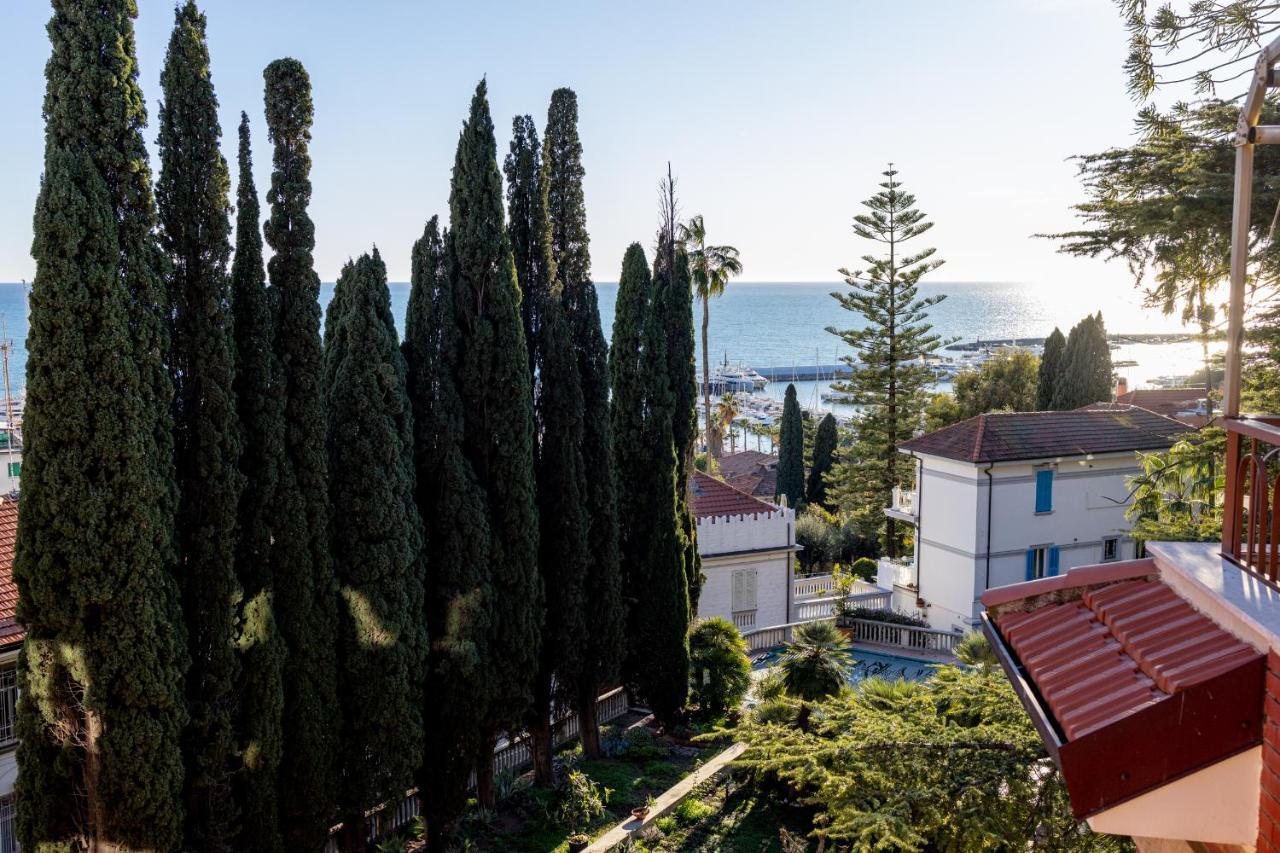 Portosole Attic - With Terrace And Private Parking Apartment Sanremo Ngoại thất bức ảnh