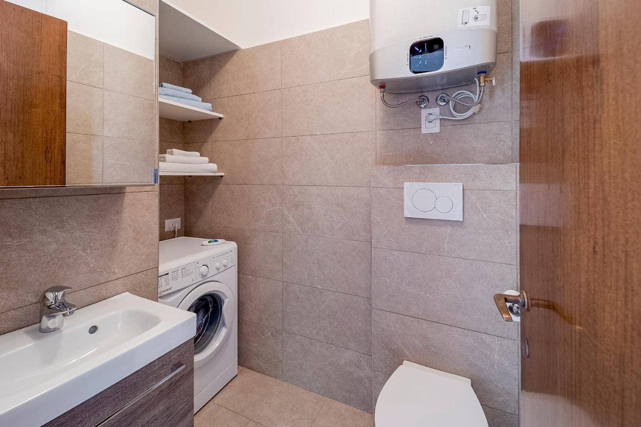 Portosole Attic - With Terrace And Private Parking Apartment Sanremo Ngoại thất bức ảnh