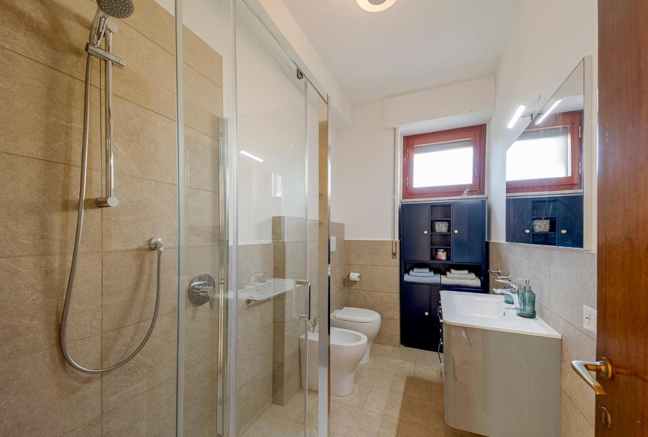 Portosole Attic - With Terrace And Private Parking Apartment Sanremo Ngoại thất bức ảnh