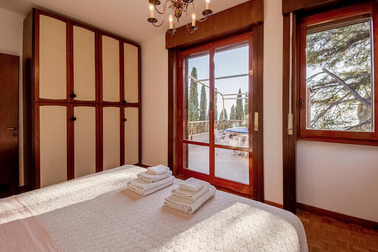 Portosole Attic - With Terrace And Private Parking Apartment Sanremo Ngoại thất bức ảnh